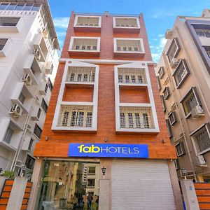 Fabhotel Restin